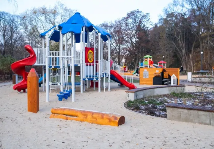 Czy place zabaw są otwarte czy zamknięte? Sprawdź aktualny status