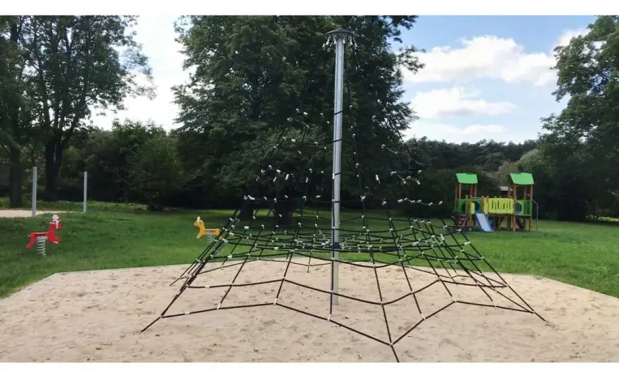 Jaka lina na plac zabaw? Wybierz bezpieczne i trwałe rozwiązania
