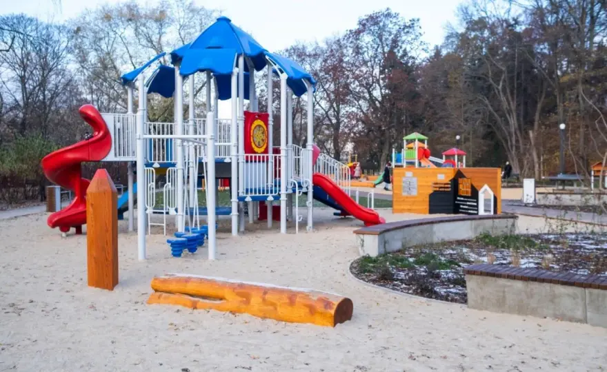 Czy place zabaw są otwarte czy zamknięte? Sprawdź aktualny status